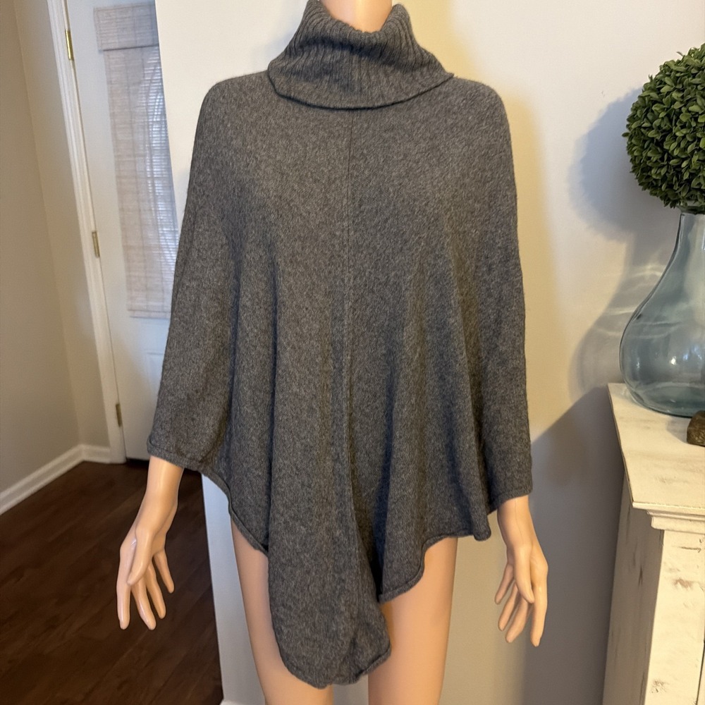 Ann Taylor Poncho Sweater Womens M/L Gray 100% Cashmere Turtleneck Knit Cape